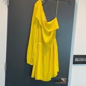 Yellow mini one shoulder , one sleeve